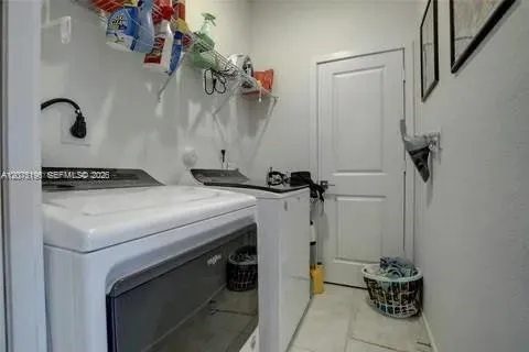 565 NE 5th Pl Florida City, FL 33034