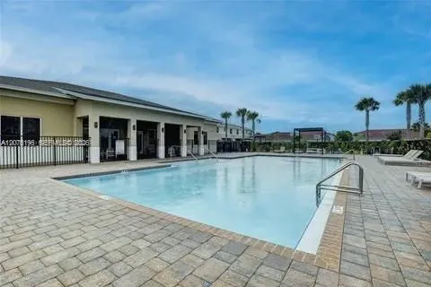 565 NE 5th Pl Florida City, FL 33034