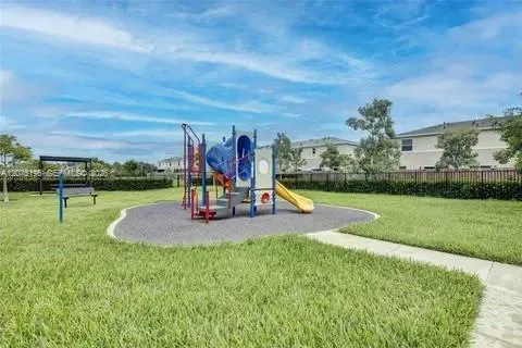 565 NE 5th Pl Florida City, FL 33034