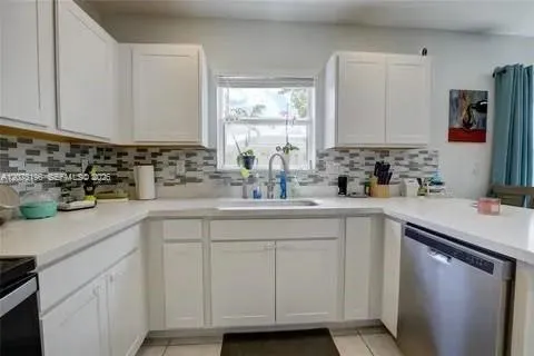 565 NE 5th Pl Florida City, FL 33034