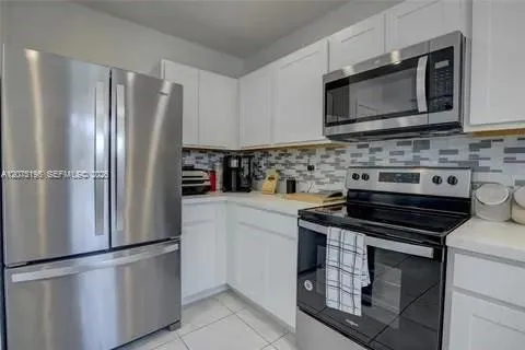 565 NE 5th Pl Florida City, FL 33034