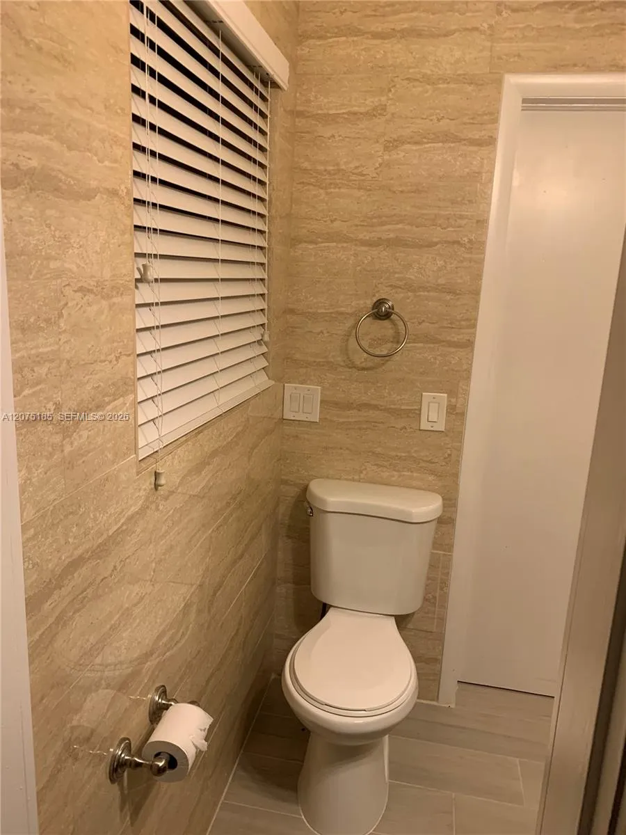 315 MAJORCA AV #3 Coral Gables, FL 33134
