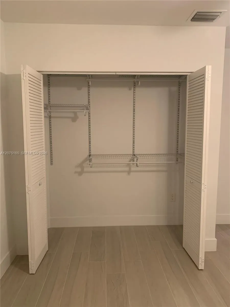 315 MAJORCA AV #3 Coral Gables, FL 33134