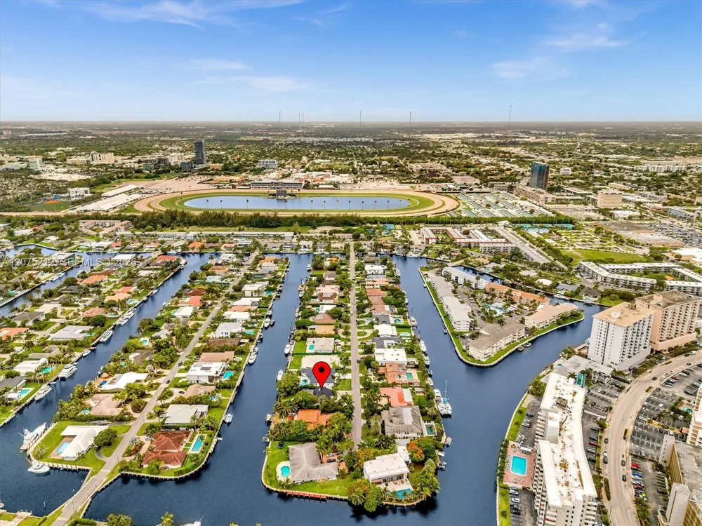 413 Tamarind Dr Hallandale Beach, FL 33009