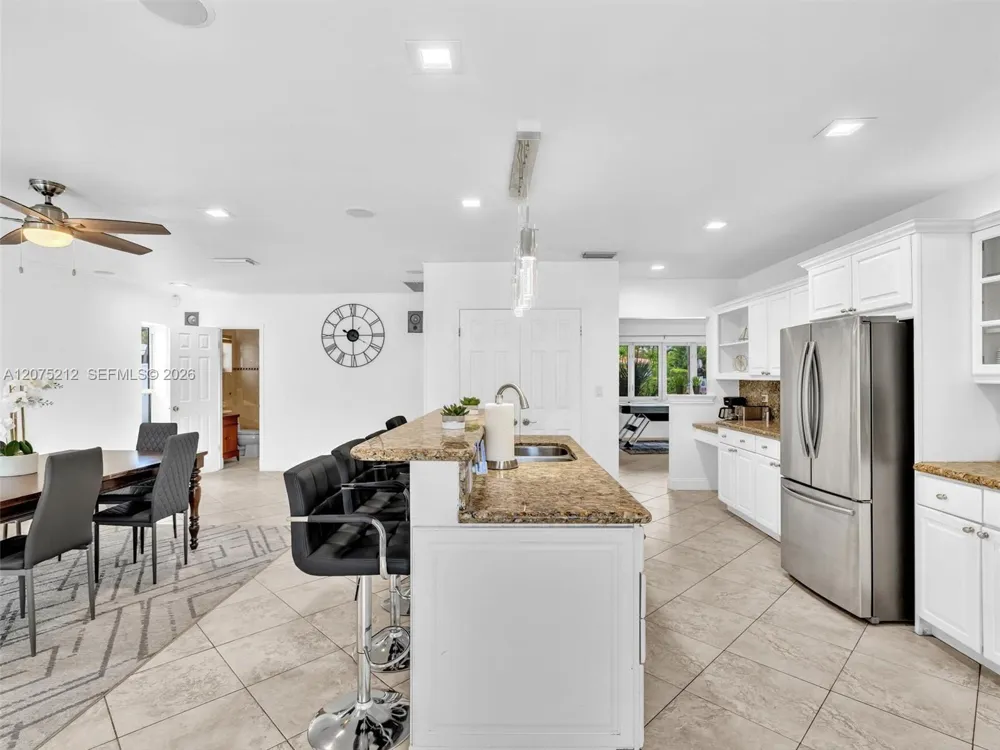 413 Tamarind Dr Hallandale Beach, FL 33009