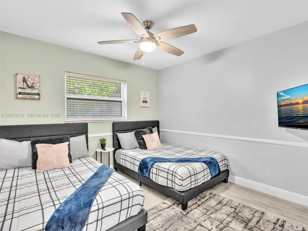 413 Tamarind Dr Hallandale Beach, FL 33009