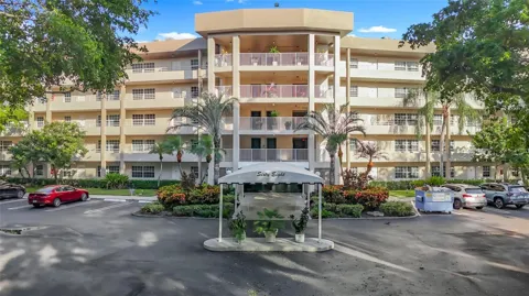 545 Oaks Lane #410