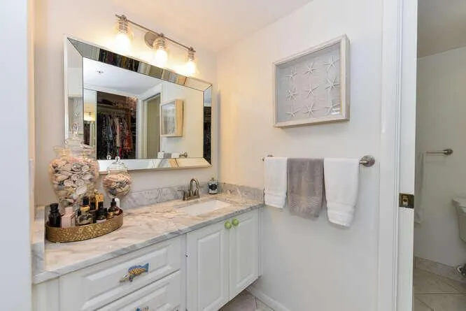 2301 Marina Isle Way #203 Jupiter, FL 33477