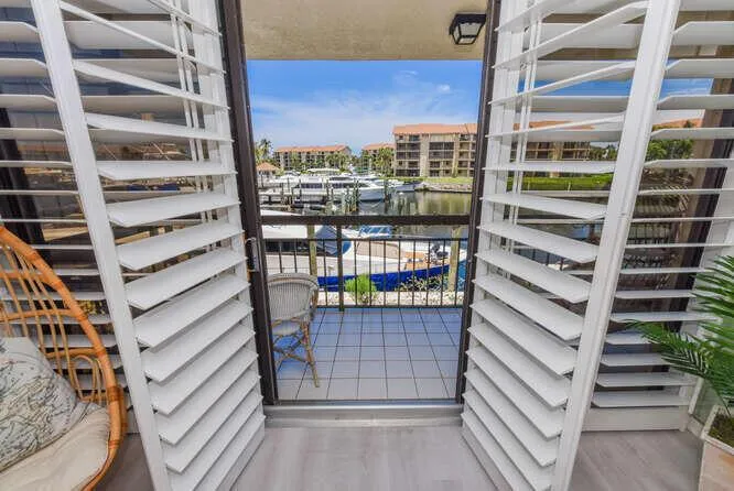 2301 Marina Isle Way #203 Jupiter, FL 33477