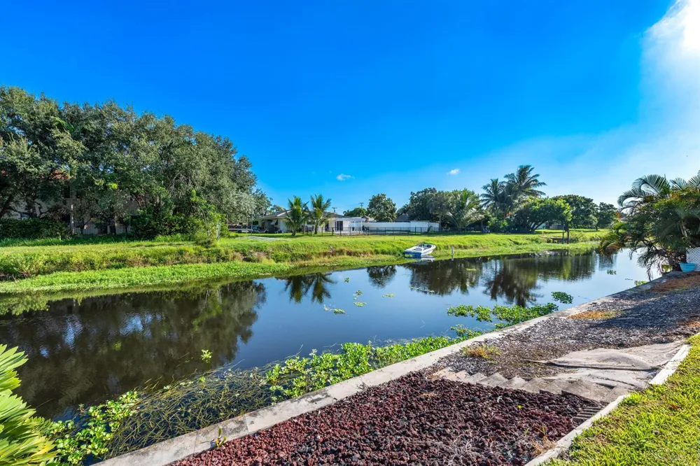 1315 SW 25TH AVENUE Boynton Beach, FL 33426