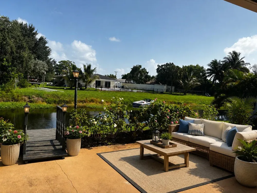 1315 SW 25TH AVENUE Boynton Beach, FL 33426