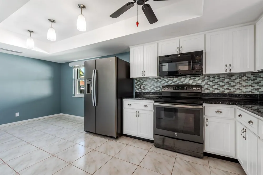 1315 SW 25TH AVENUE Boynton Beach, FL 33426
