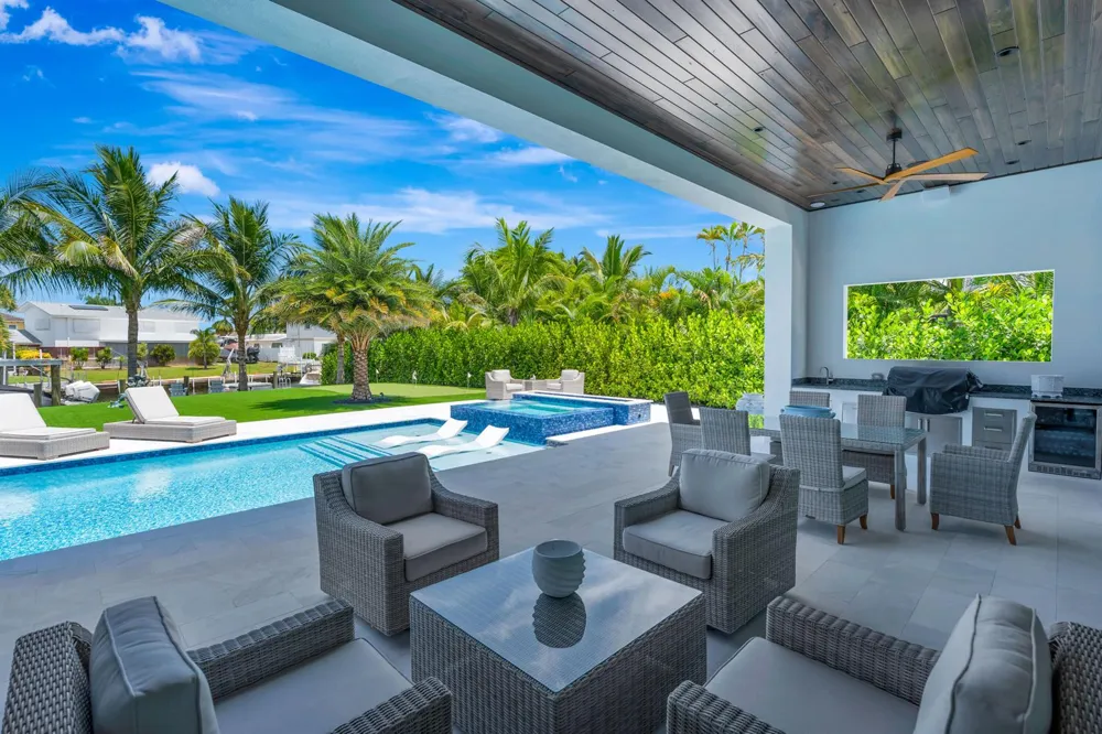 715 Ibis Way North Palm Beach, FL 33408