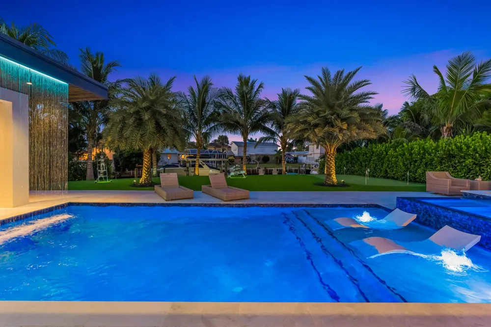 715 Ibis Way North Palm Beach, FL 33408