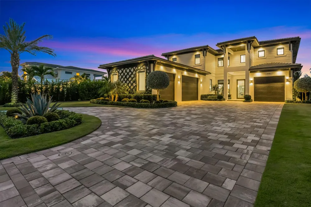 715 Ibis Way North Palm Beach, FL 33408