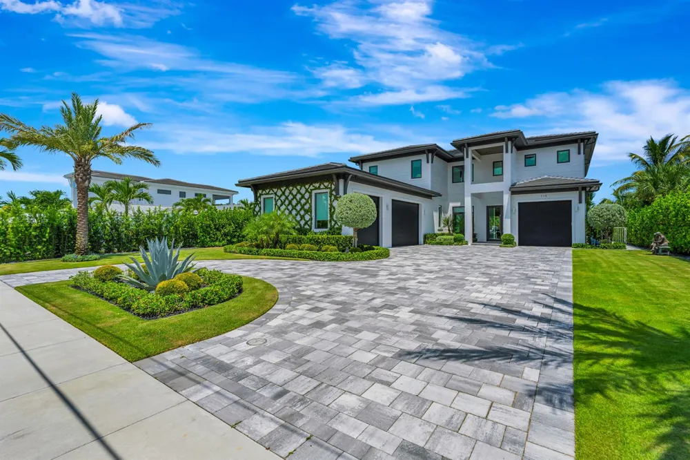 715 Ibis Way North Palm Beach, FL 33408