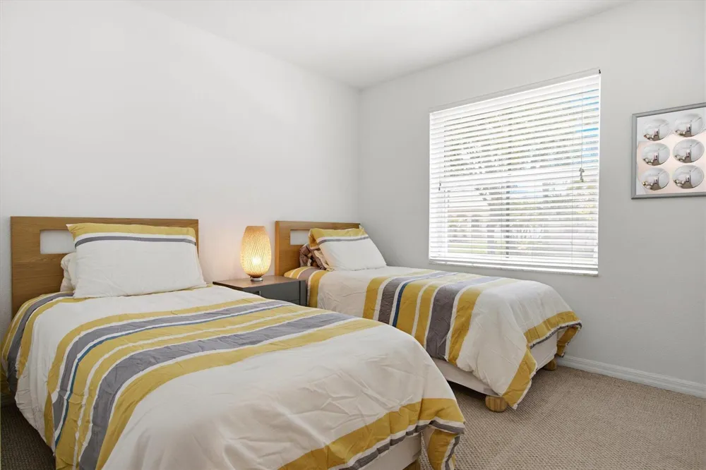 1285 WINDSOR LANE Weston, FL 33327