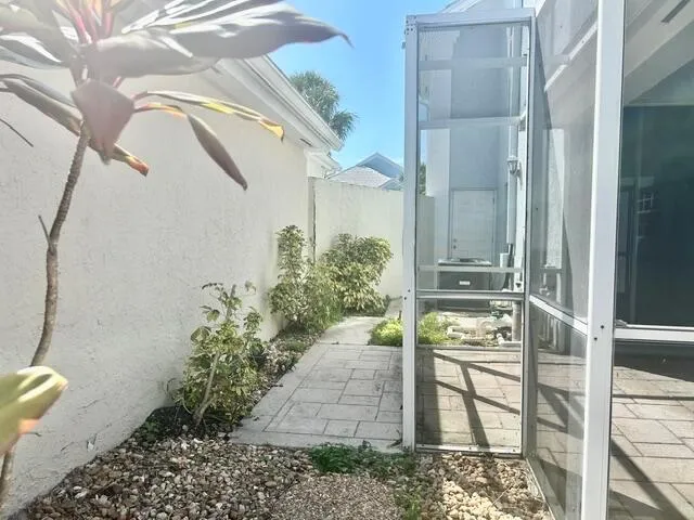 10 Blenheim Court Palm Beach Gardens, FL 33418