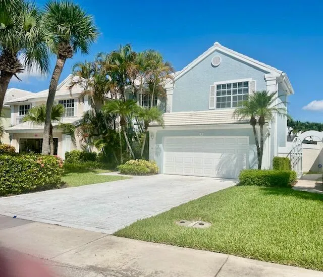 10 Blenheim Court Palm Beach Gardens, FL 33418