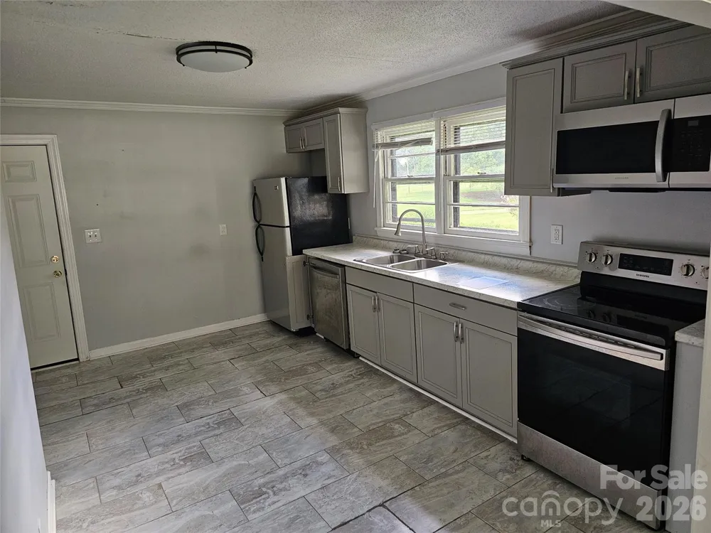 840 W Garrison Boulevard Gastonia, NC 28052
