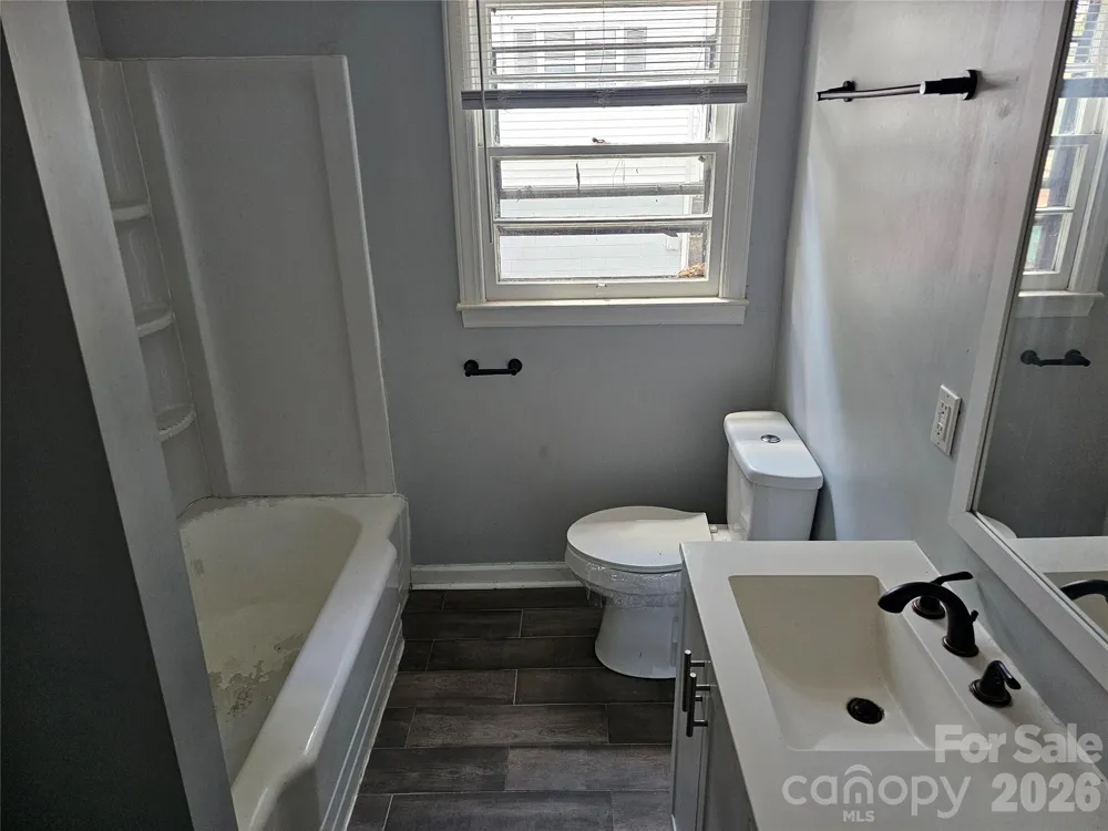 840 W Garrison Boulevard Gastonia, NC 28052