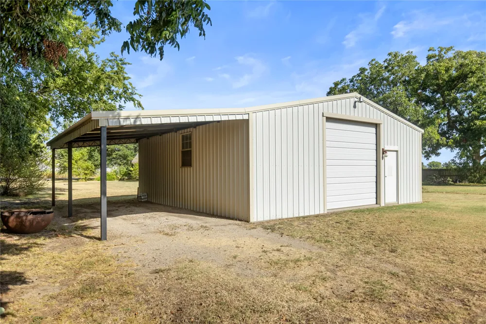 301 S Porch Street Tioga, TX 76271
