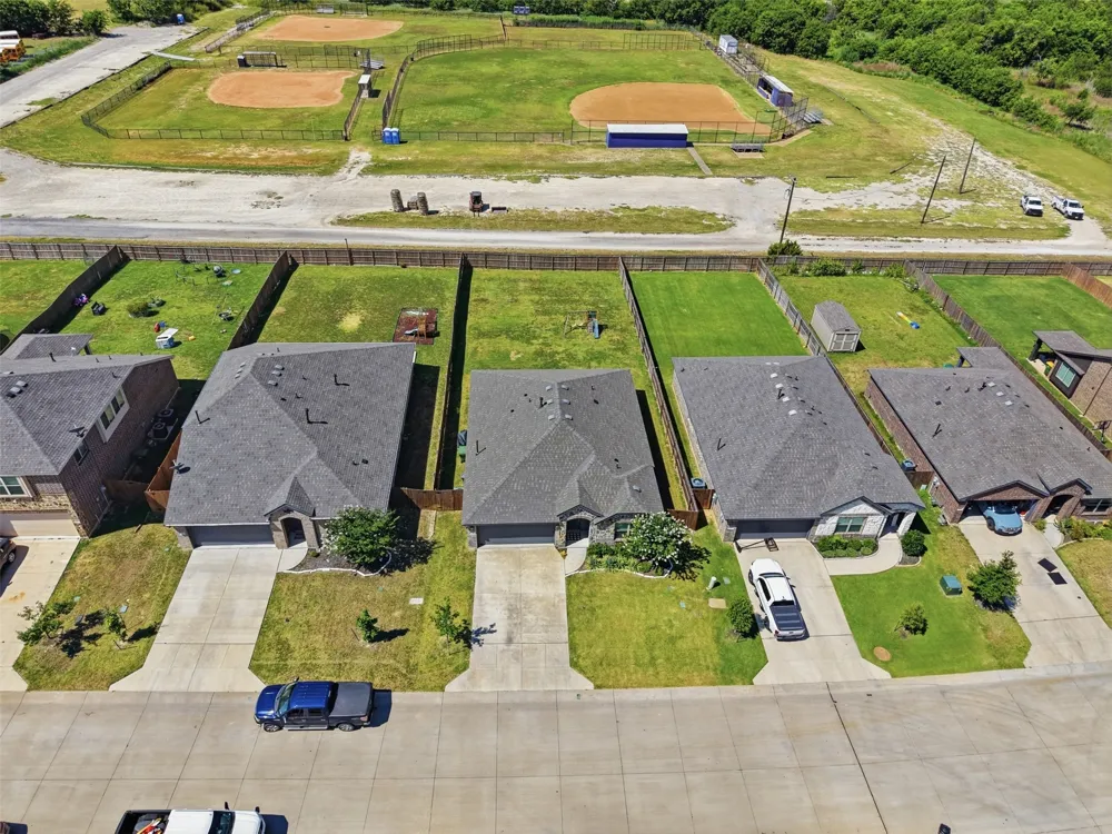 1032 Fairfax Drive Godley, TX 76044