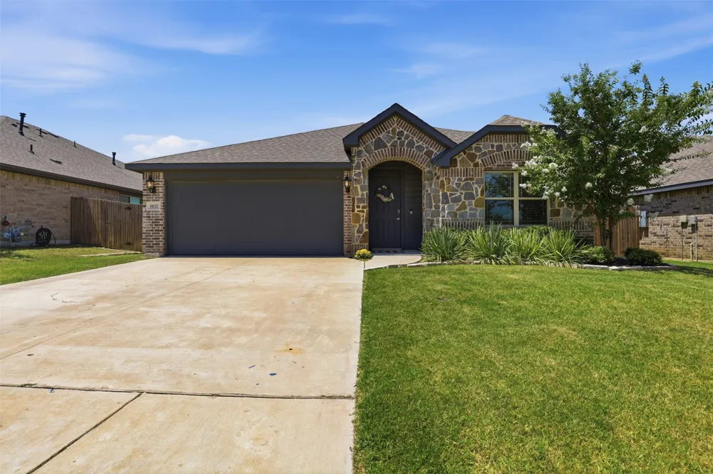 1032 Fairfax Drive Godley, TX 76044