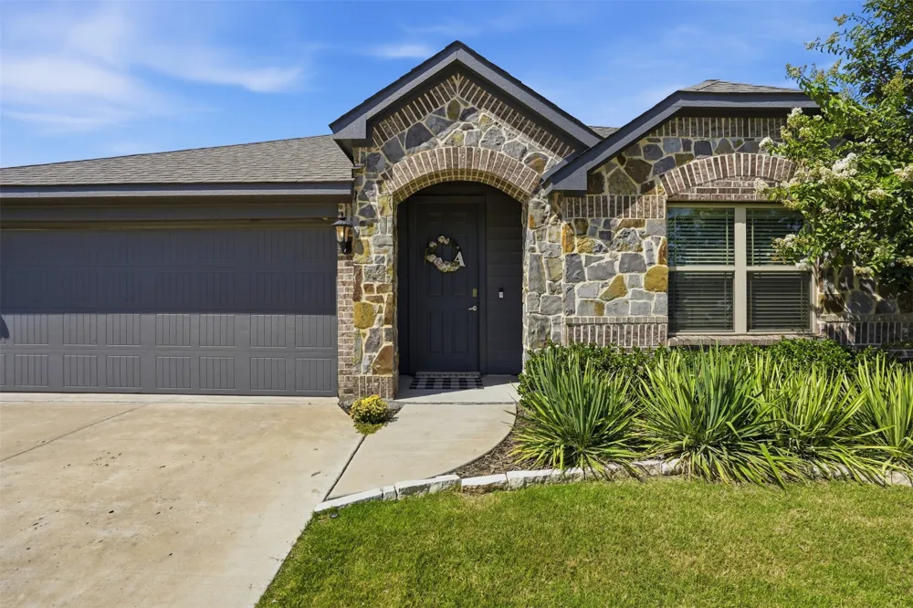 1032 Fairfax Drive Godley, TX 76044