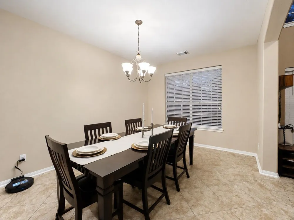 1752 Silver Bend Drive Dickinson, TX 77539