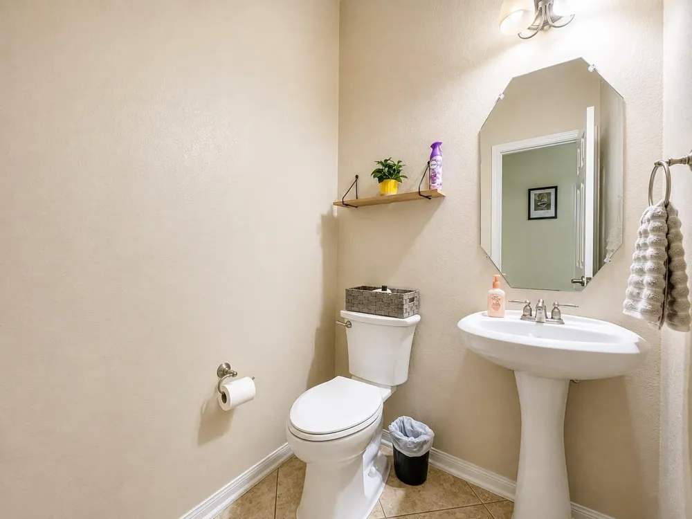 1752 Silver Bend Drive Dickinson, TX 77539