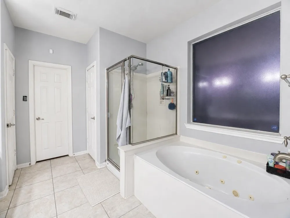 1752 Silver Bend Drive Dickinson, TX 77539