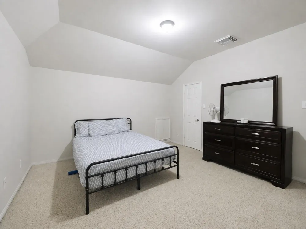 1752 Silver Bend Drive Dickinson, TX 77539