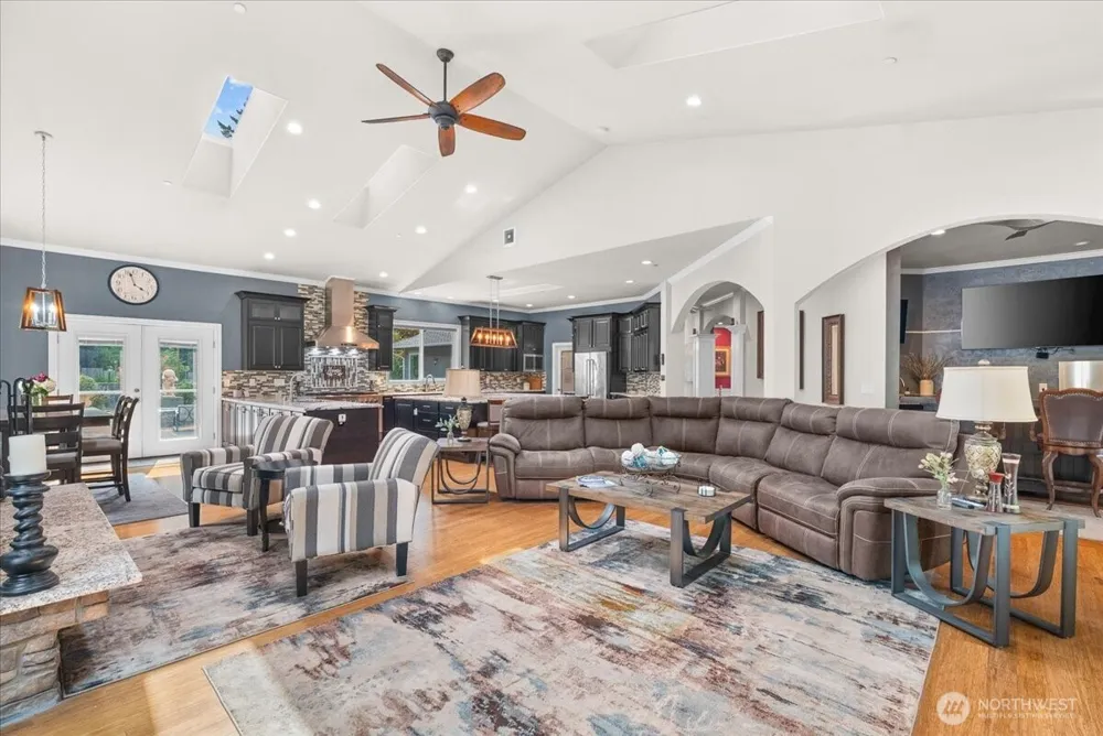 6207 184th Avenue E Bonney Lake, WA 98391