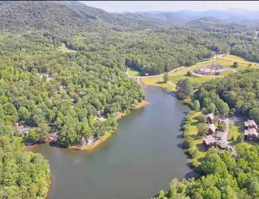 5 Honey Dew Way Cleveland, GA 30528