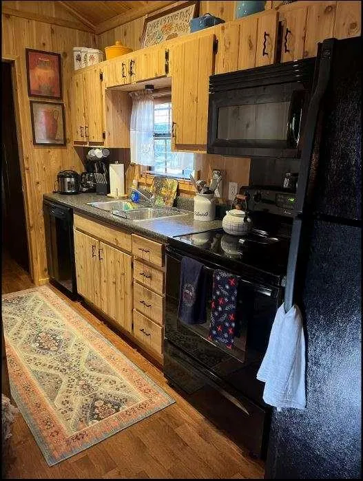 5 Honey Dew Way Cleveland, GA 30528