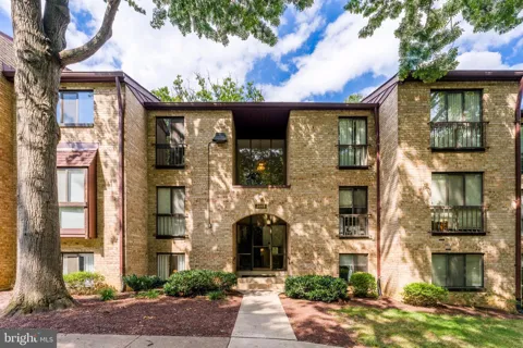 2055 ROYAL FERN COURT #1B