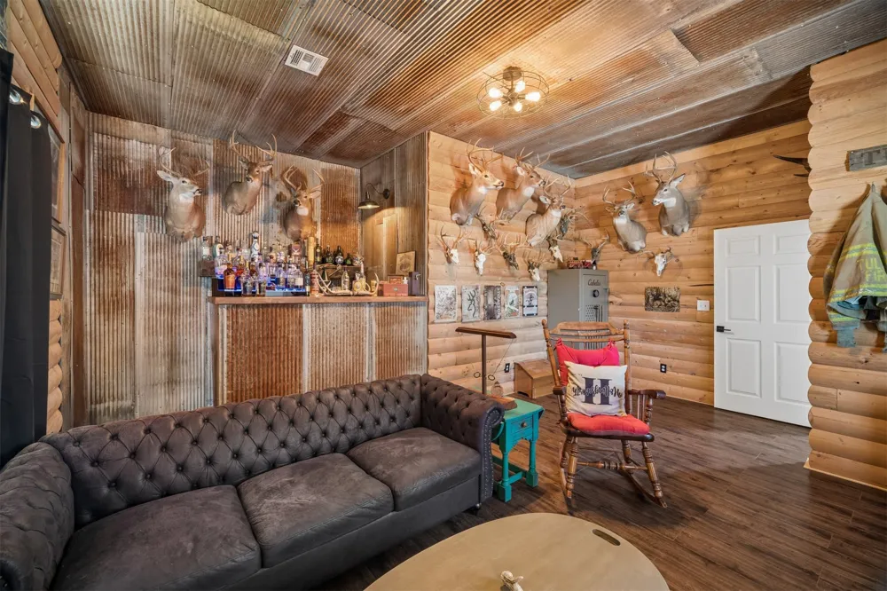 5086 427 ROAD Pryor, OK 74361