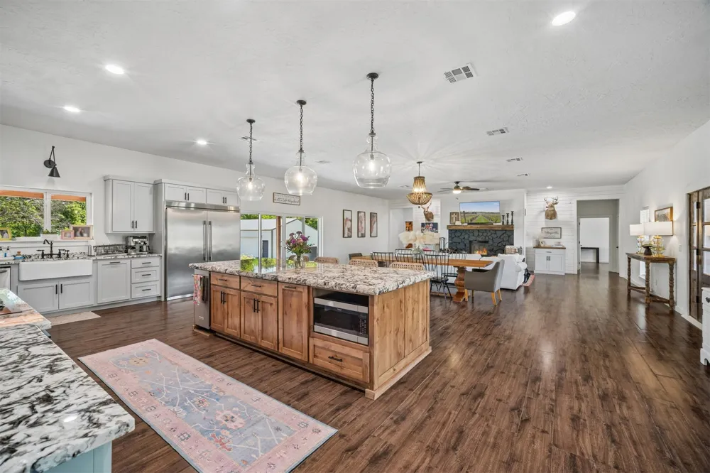5086 427 ROAD Pryor, OK 74361
