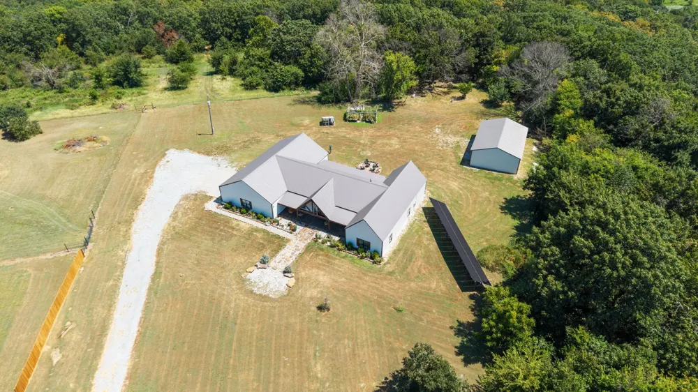 5086 427 ROAD Pryor, OK 74361