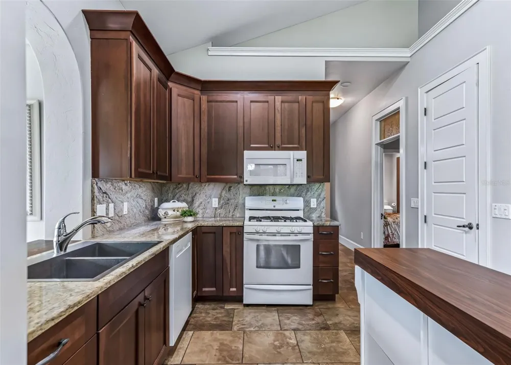 402 SW 127TH PLACE ocala, FL 34473