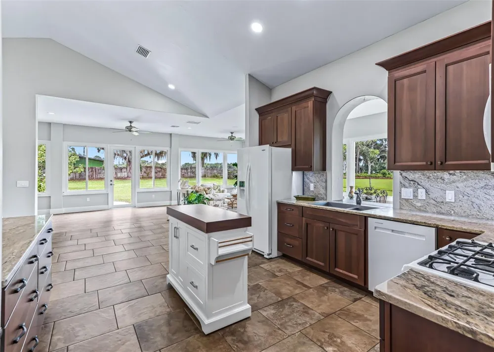 402 SW 127TH PLACE ocala, FL 34473