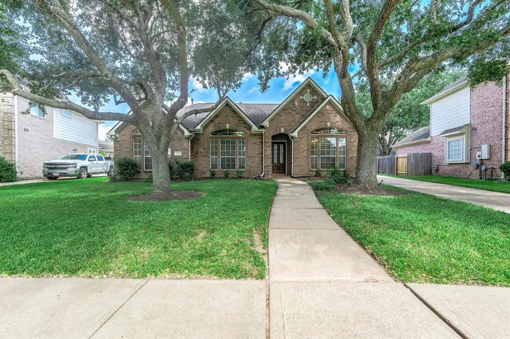 6214 Harbour Gateway Lane Missouri City, TX 77459