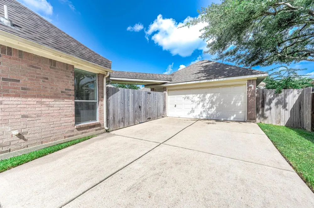 6214 Harbour Gateway Lane Missouri City, TX 77459