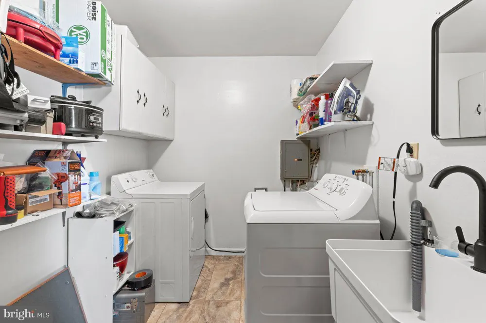 18 JEAN DRIVE Hamilton, NJ 08690