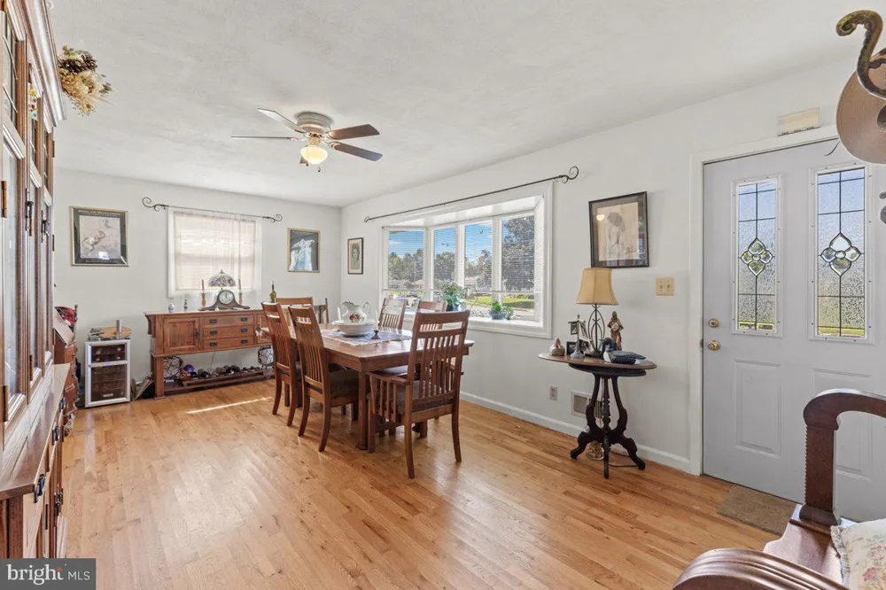 18 JEAN DRIVE Hamilton, NJ 08690