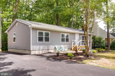 77 NEWPORT DRIVE