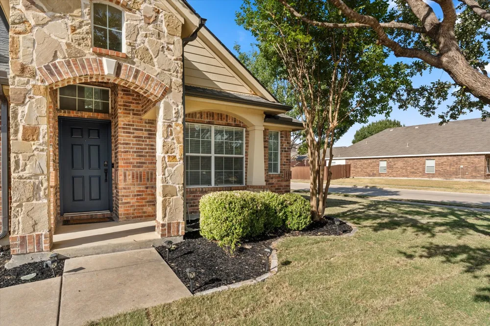 2037 Michelle Creek Drive Little Elm, TX 75068