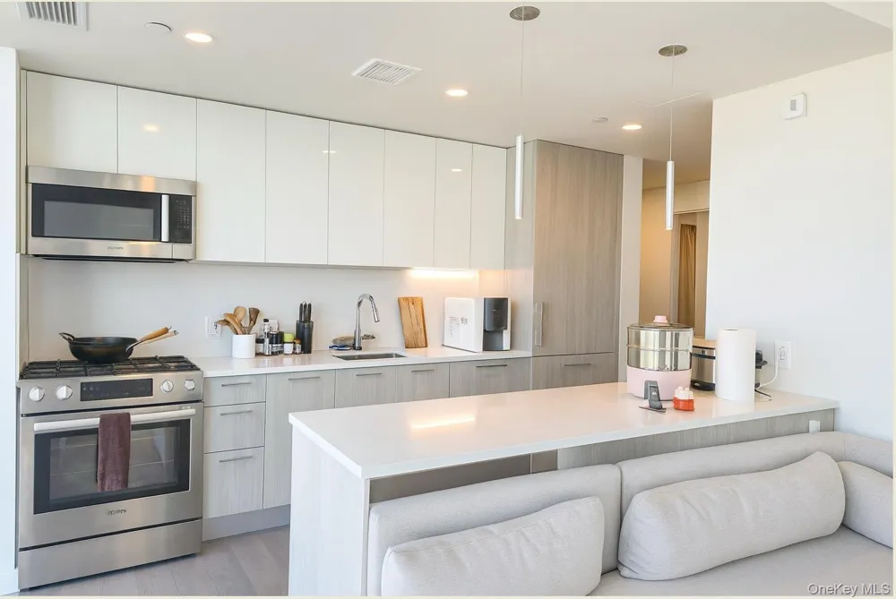 131-03 40th Road #18M Flushing, NY 11354