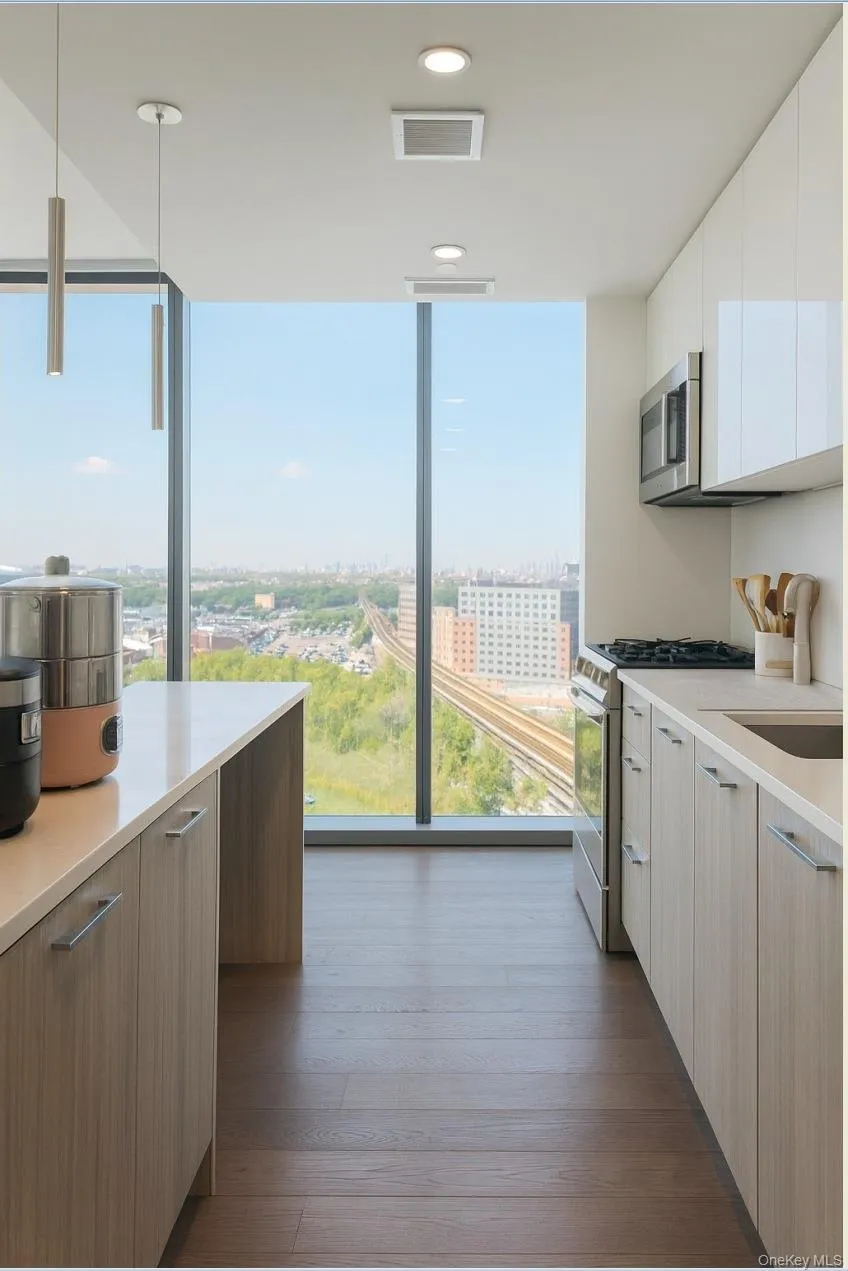 131-03 40th Road #18M Flushing, NY 11354